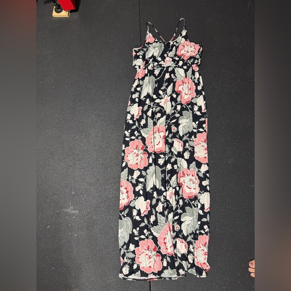 🌸 LOFT Outlet Floral Maxi Dress – Size M (NWT) 🌸